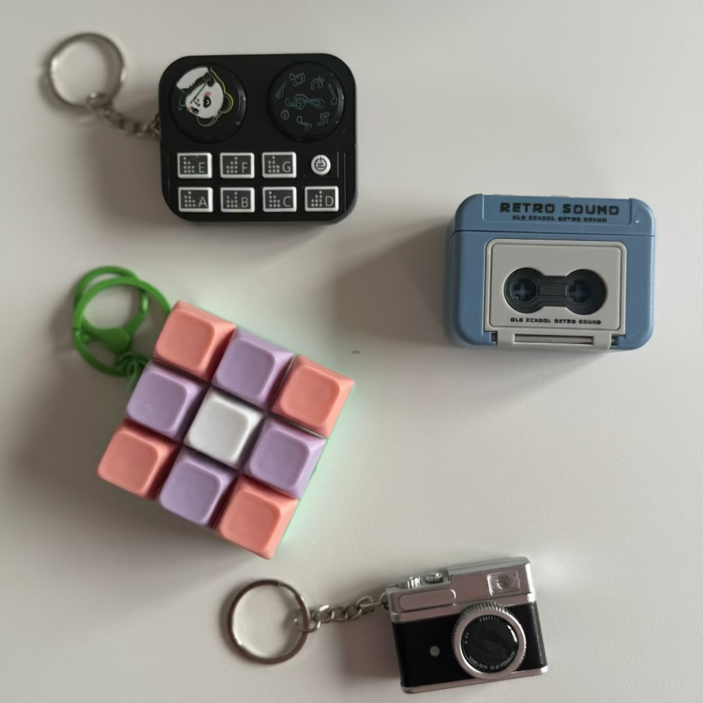 TECH LOVERS 🕹️ Image